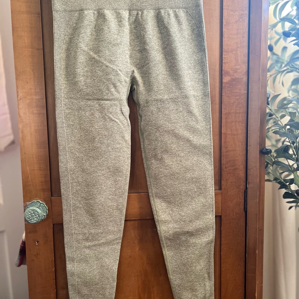 Women's Heather Gray Leggings